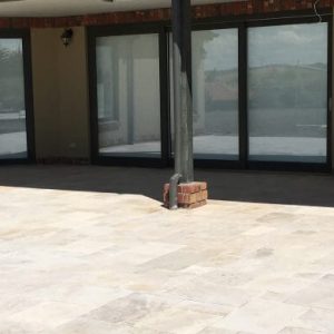 outdoor travertine coping
